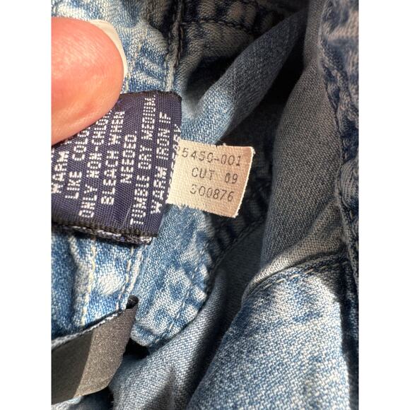 Vintage Y2K Gap Denim button down blue shirt ladies size large - Picture 12 of 13